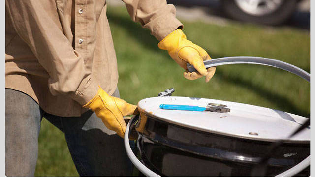 SafetyBytes® - PPE: Using Your Hand Protection